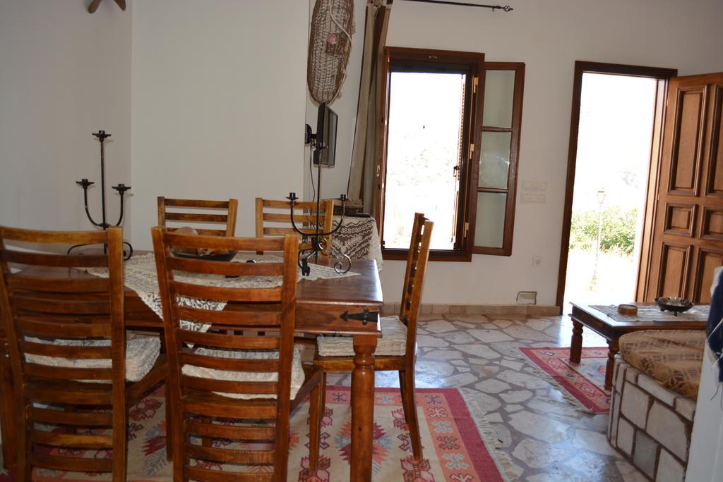 Villa P&M House à Meyísti Extérieur photo